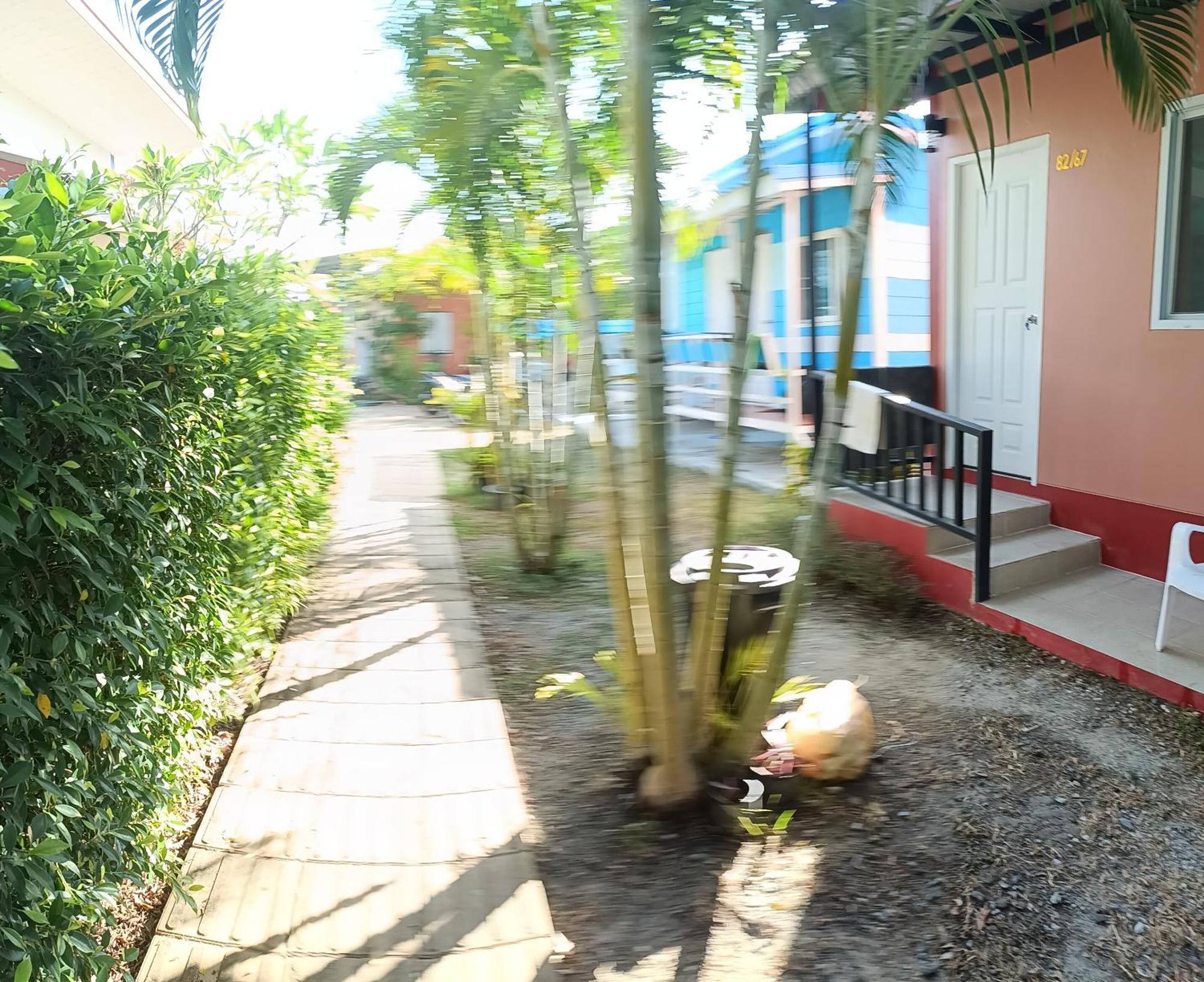Hotel Chill Land House Bang Tao Beach  Esterno foto