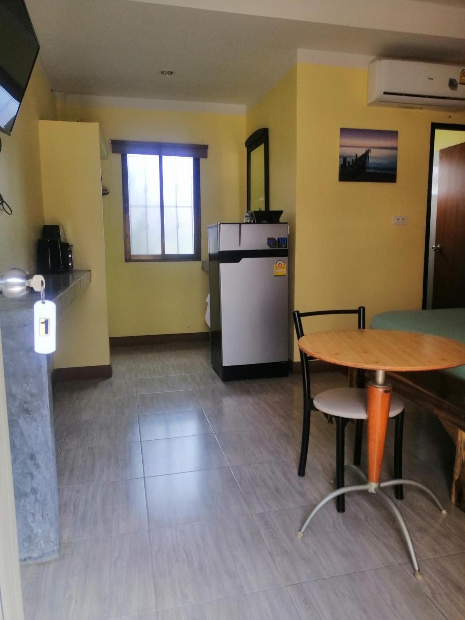 Hotel Chill Land House Bang Tao Beach  Esterno foto